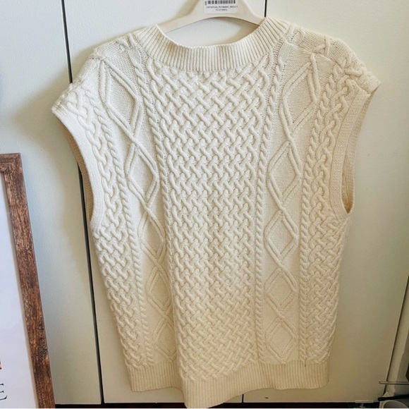 The Frankie Shop Oversized Cable Knit Wool Vest - Picture 3 of 6